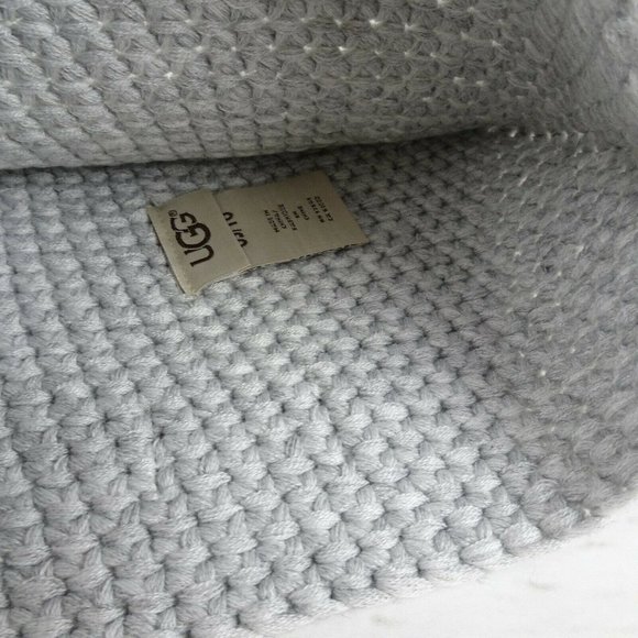 New UGG Pom Pom Knit Beanie Women's Men's Unisex Wool-Blend Logo OS Heather Grey - Picture 7 of 10